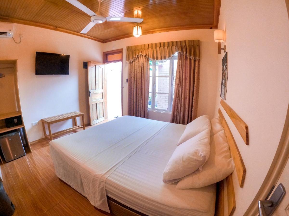 New Breeze Thoddoo Inn Ngoại thất bức ảnh