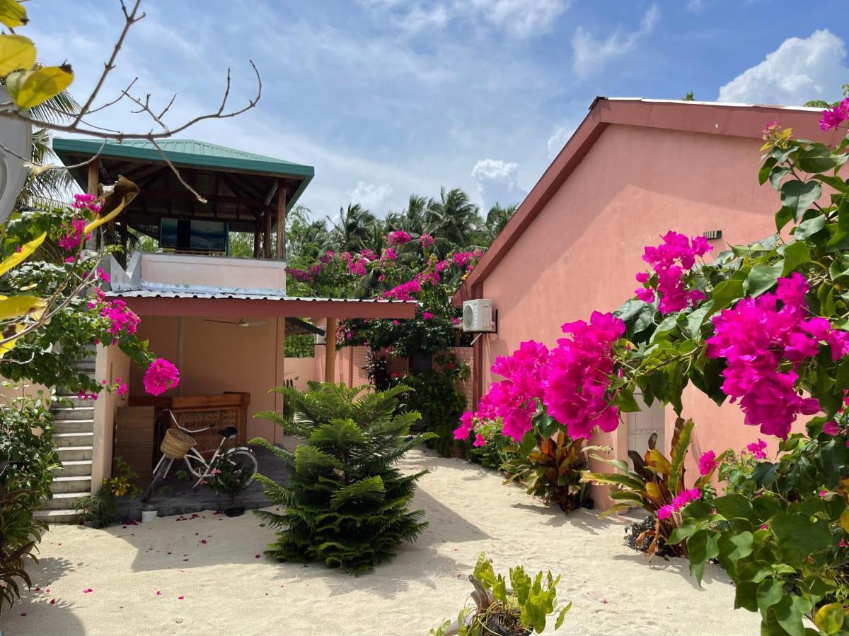 New Breeze Thoddoo Inn Ngoại thất bức ảnh